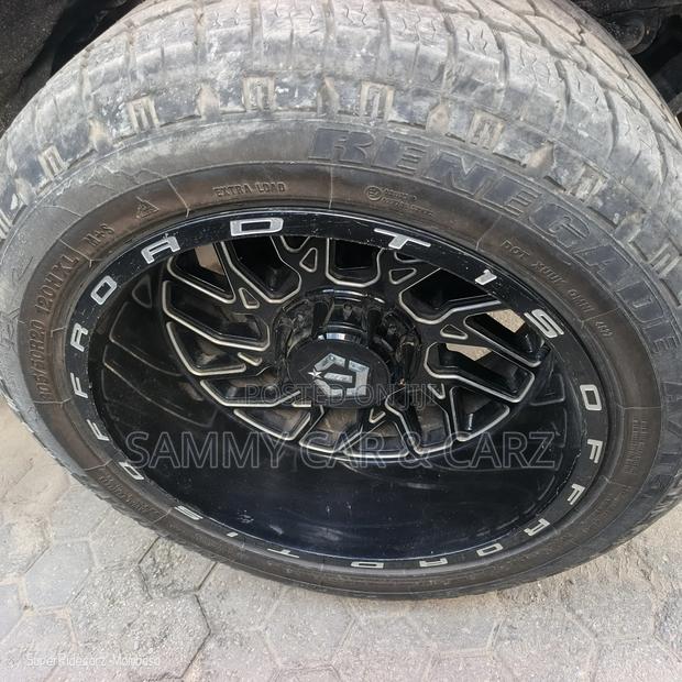 Toyota Hilux 2019 White