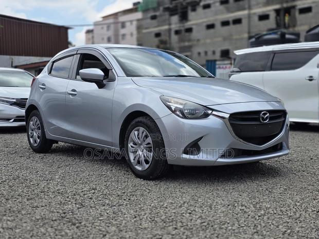 Mazda Demio 2019 Silver