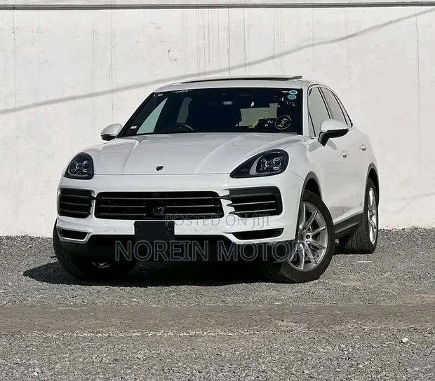 Porsche Cayenne Turbo AWD 2020 Off white