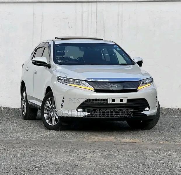 Toyota Harrier 2.5 Hybrid GR Sport 2019 White