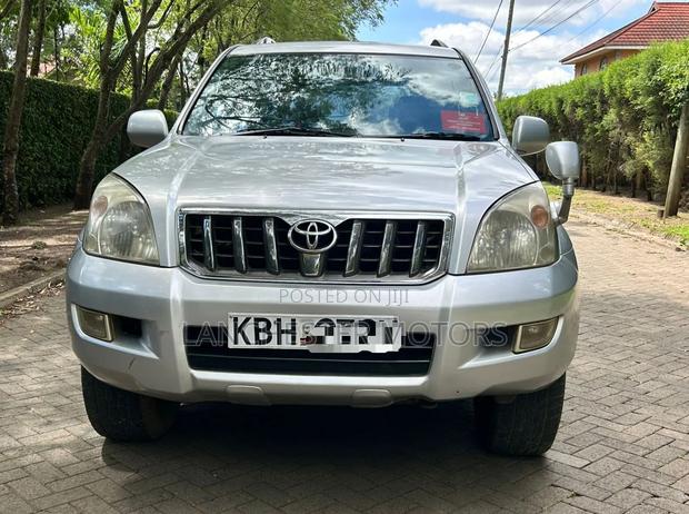 Toyota Land Cruiser Prado 2004 Silver