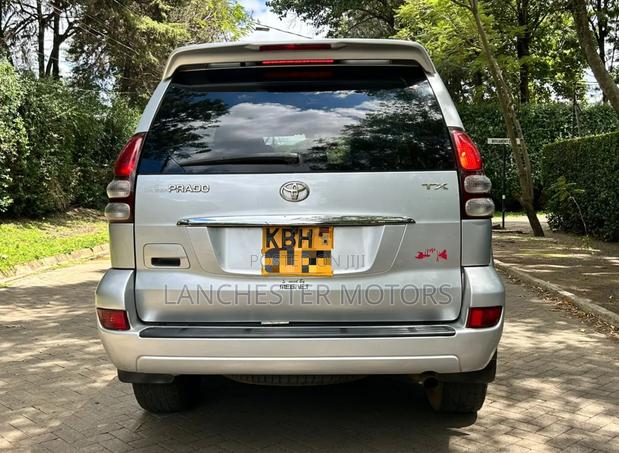 Toyota Land Cruiser Prado 2004 Silver