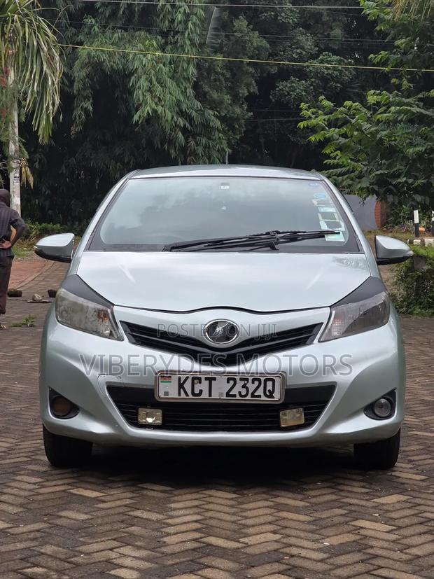 Toyota Vitz 2012