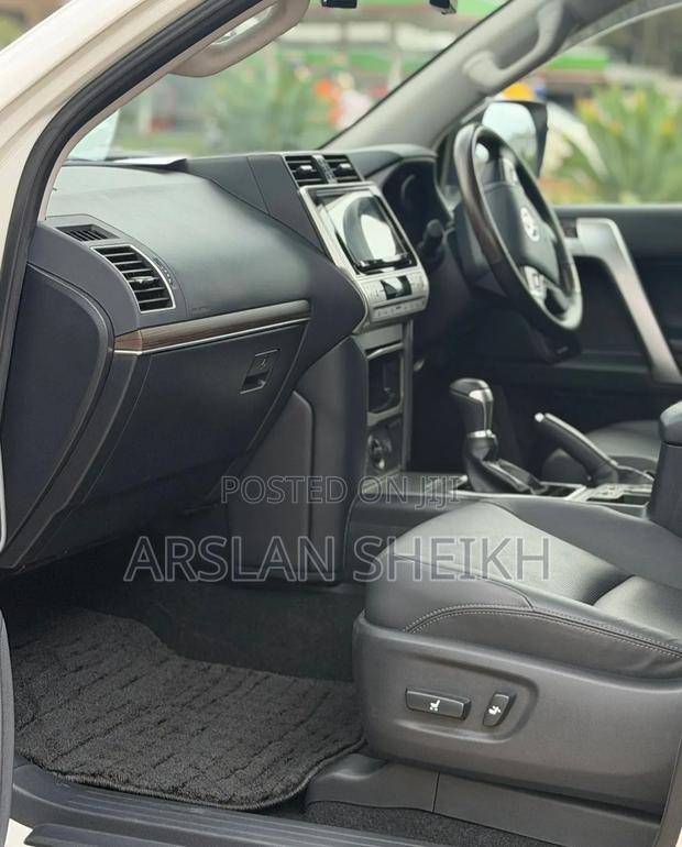 Toyota Land Cruiser Prado 2022