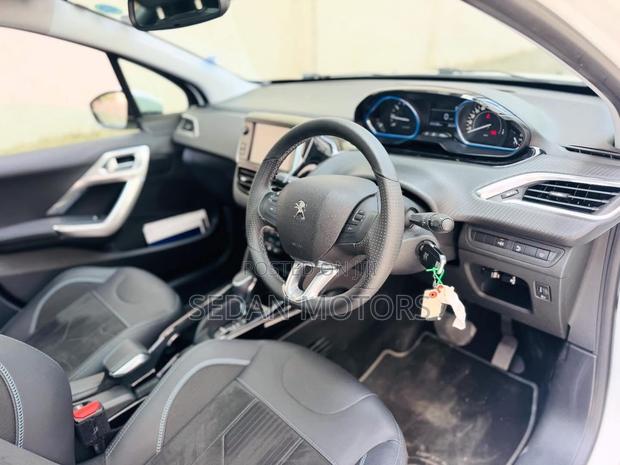 Peugeot 2008 2019 Pearl