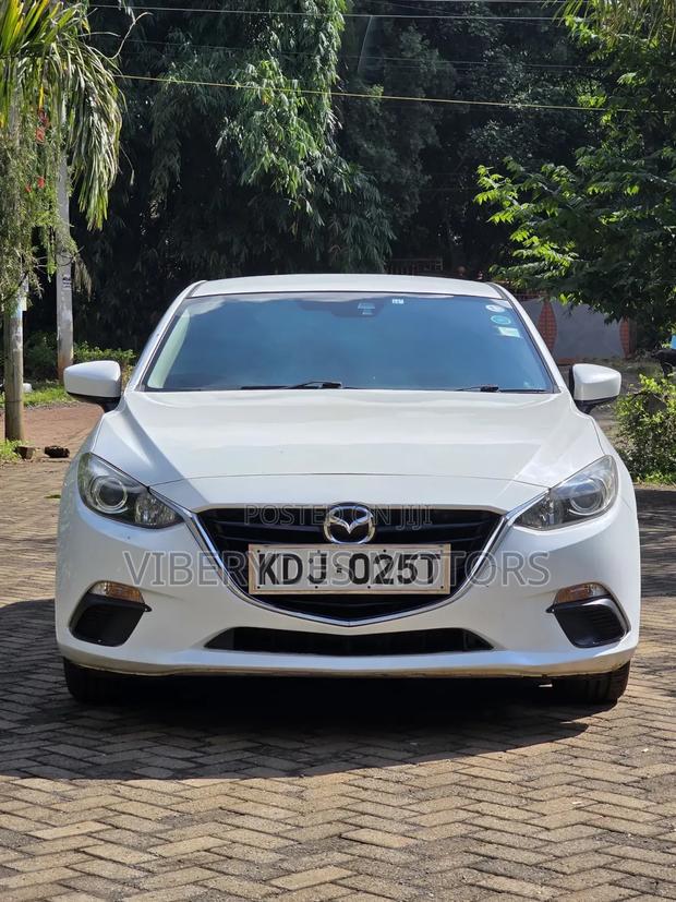 Mazda Axela 2015 White
