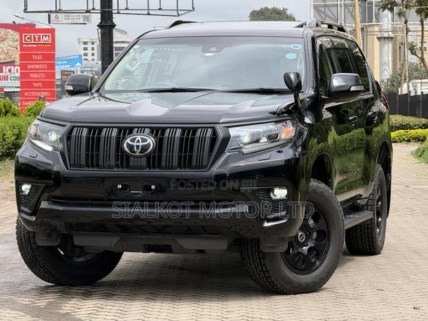 Toyota Land Cruiser Prado 2.7 2023 Black