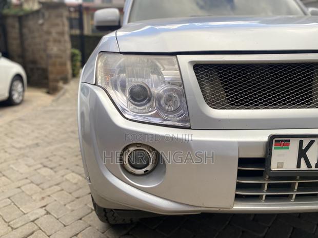 Mitsubishi Pajero 2015 Silver