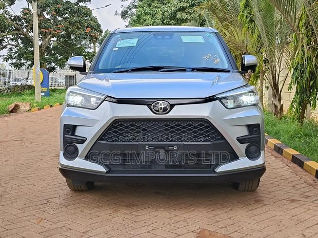 Toyota Raize 1.0 AWD 2019 Silver