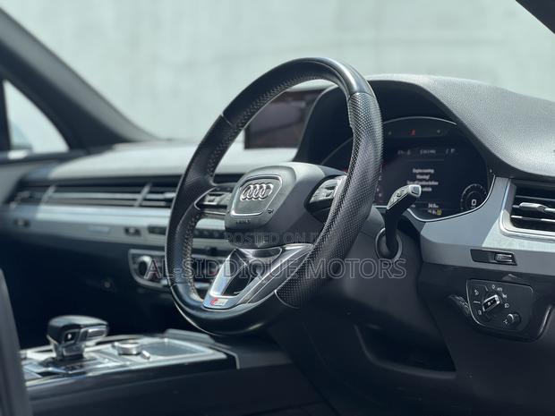 Audi Q7 3.0T Premium AWD quattro 2017 White