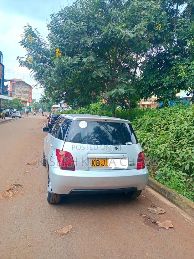 Toyota IST 2005 Silver