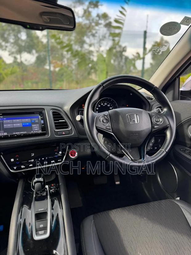 Honda Vezel 1.5 2WD 2019 Silver