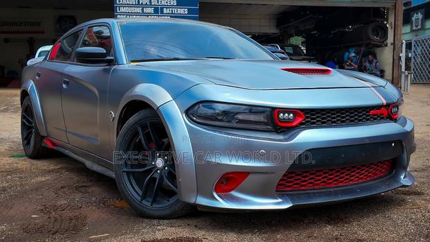 Dodge Charger SXT RWD 2017 Gray