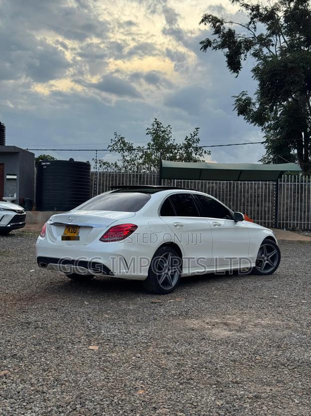 Mercedes-Benz C200 2014 White
