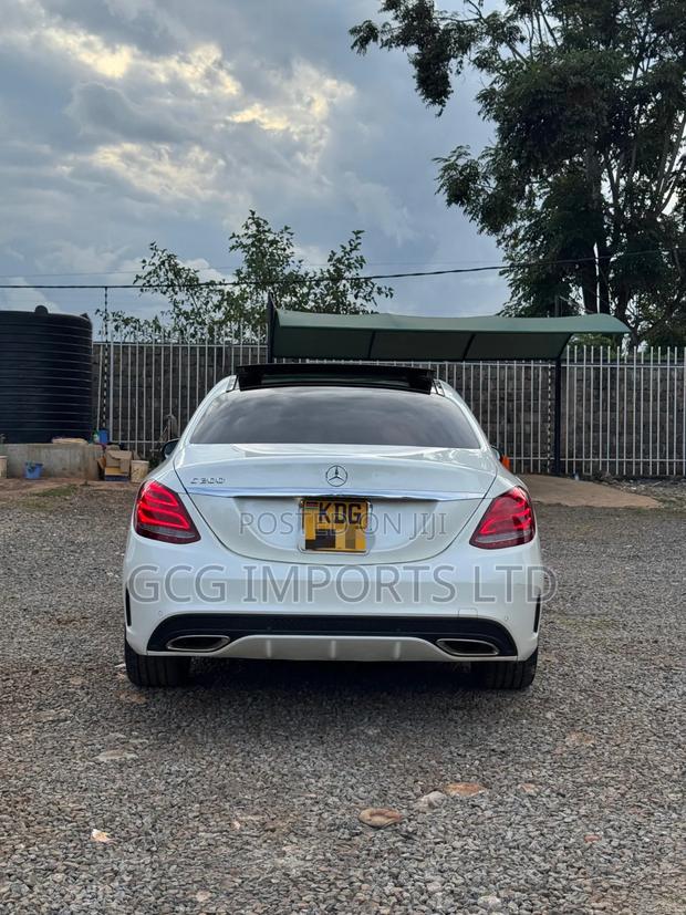 Mercedes-Benz C200 2014 White