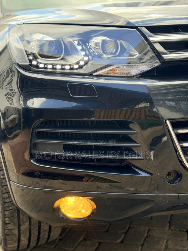 Volkswagen Touareg V6 Sport with Navigation 2013 Black