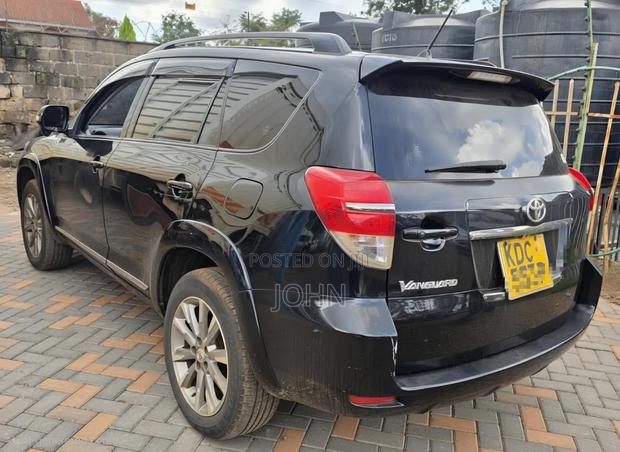 Toyota Vanguard 2014 Black