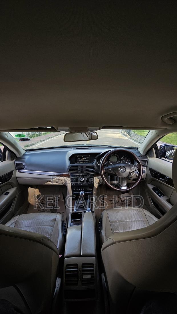 Mercedes-Benz E350 2009 Black