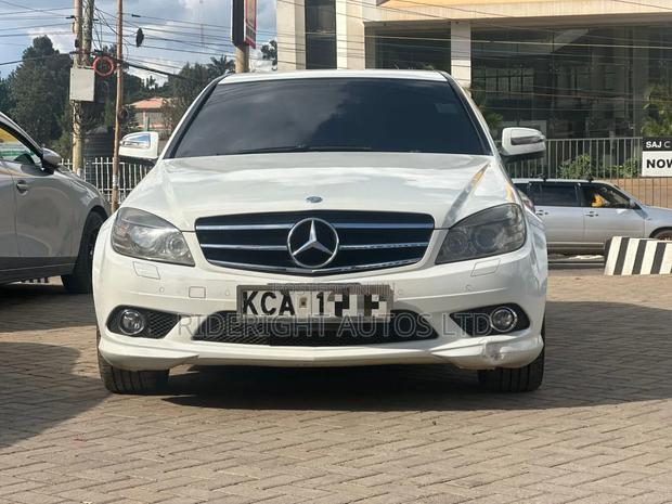 Mercedes-Benz C200 2007 White