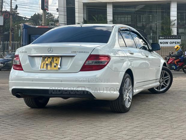 Mercedes-Benz C200 2007 White