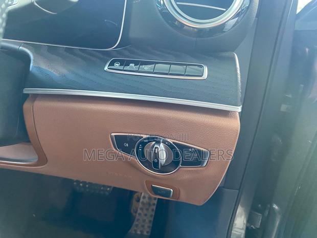 Mercedes-Benz E200 2019 Gray