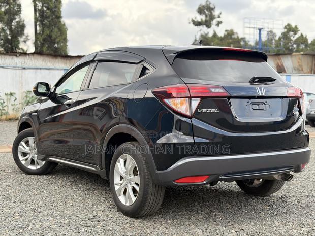 Honda Vezel 1.5 Hybrid 4WD 2018 Black