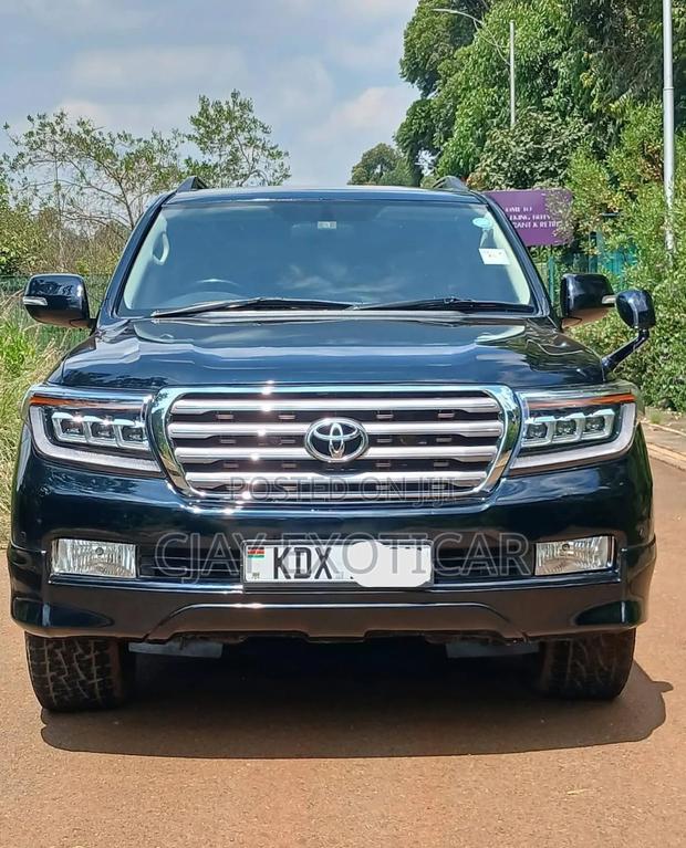 Toyota Land Cruiser 4.6 V8 ZX 2010