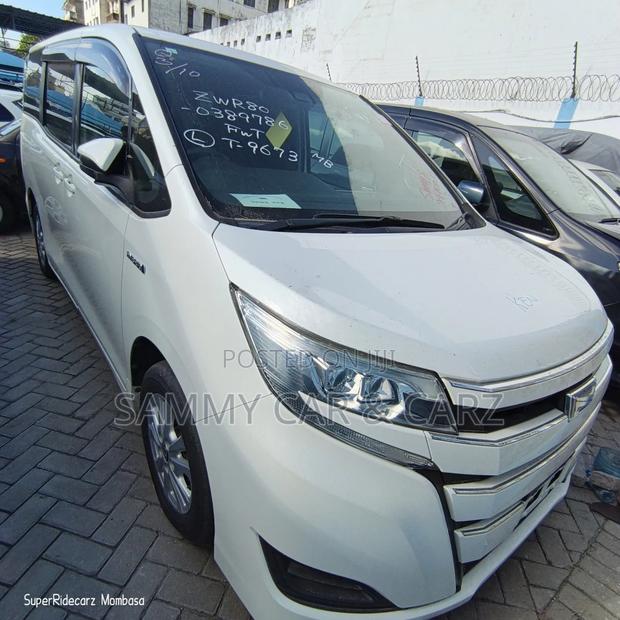 Toyota Noah 2020 White
