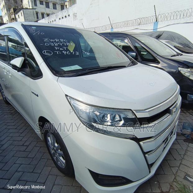 Toyota Noah 2020 White