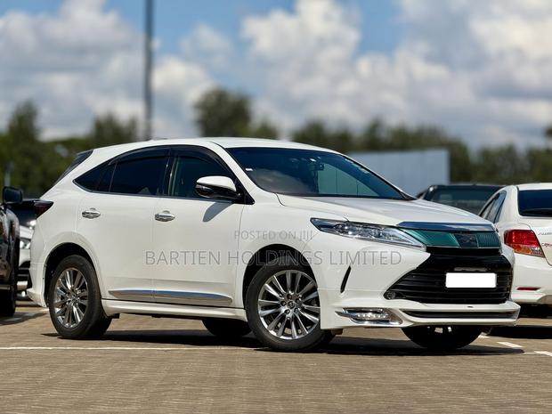 Toyota Harrier 2.0 2018
