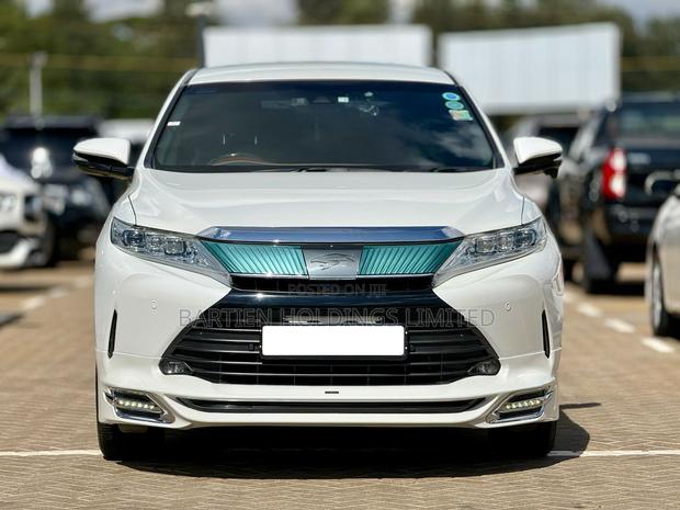 Toyota Harrier 2.0 2018