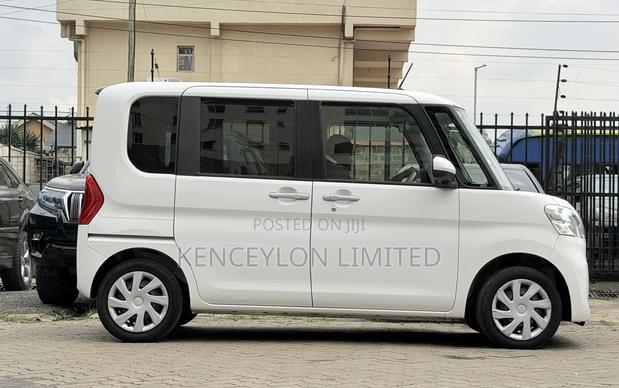 Daihatsu Tanto 660 AWD 2019 White