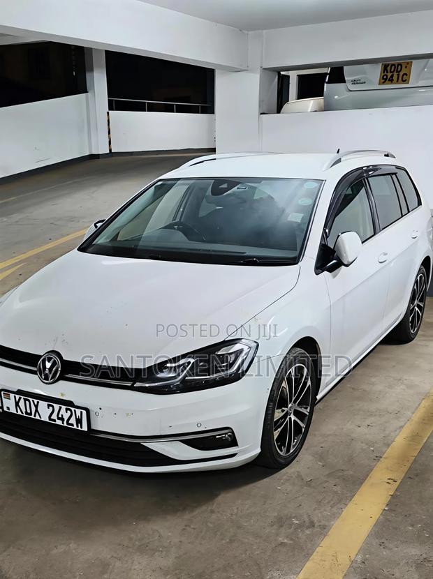 Volkswagen Golf Variant 2019 White