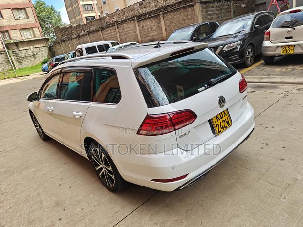 Volkswagen Golf Variant 2019 White