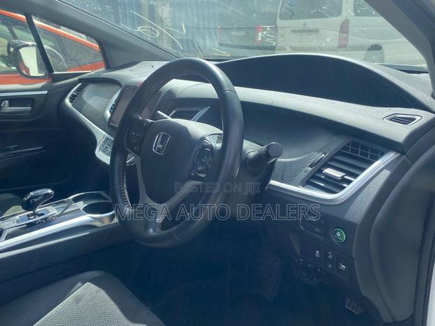 Honda Jade 2019 White