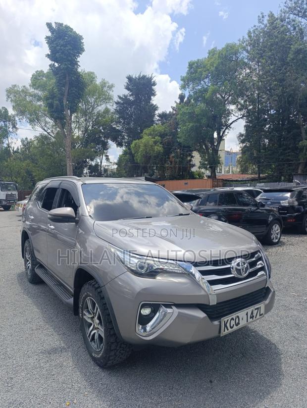 Toyota Fortuner 2017 Beige