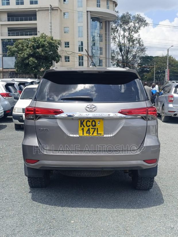 Toyota Fortuner 2017 Beige