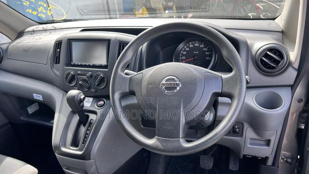 Nissan NV200 2019 Gray