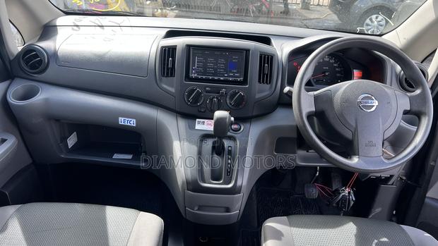Nissan NV200 2019 Gray