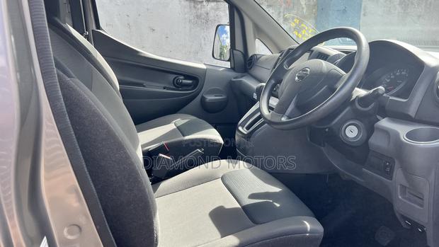 Nissan NV200 2019 Gray