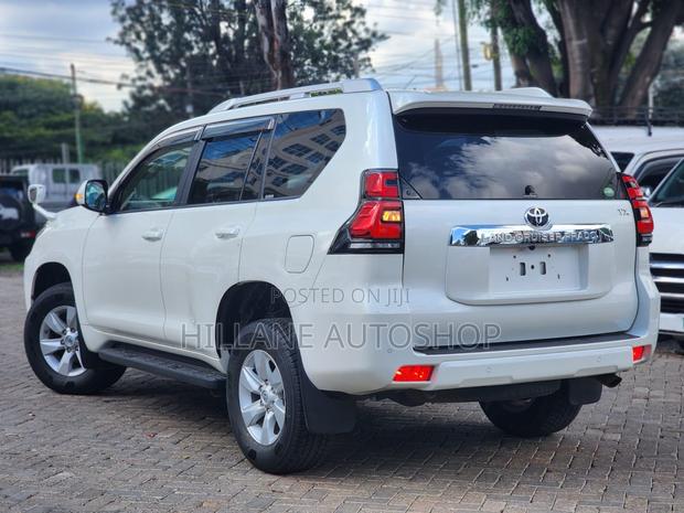 Toyota Land Cruiser Prado 2018 White