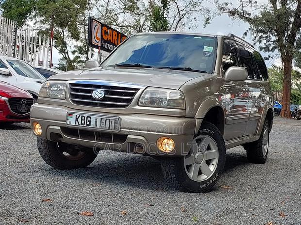 Suzuki Escudo 2001 Beige