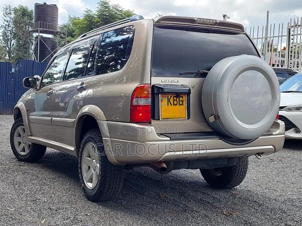 Suzuki Escudo 2001 Beige