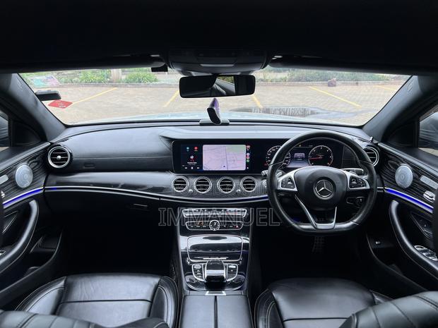 Mercedes-Benz E220 2016 Silver