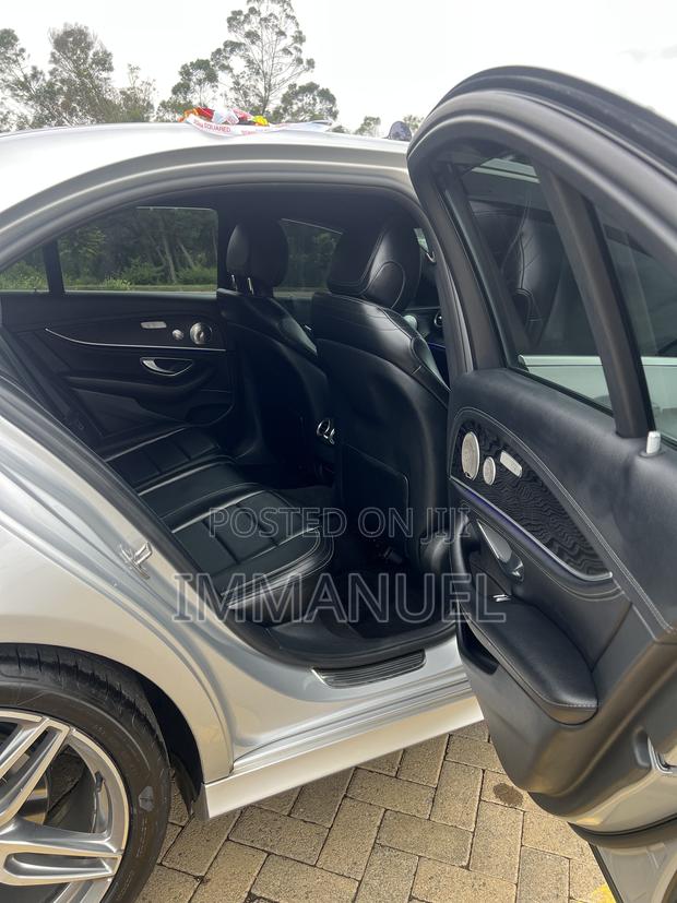 Mercedes-Benz E220 2016 Silver