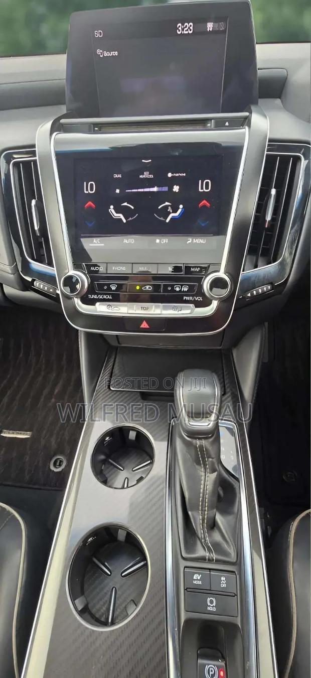 Toyota Crown 2019 Black