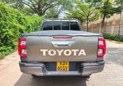 Toyota Hilux 2019 Gold for sale