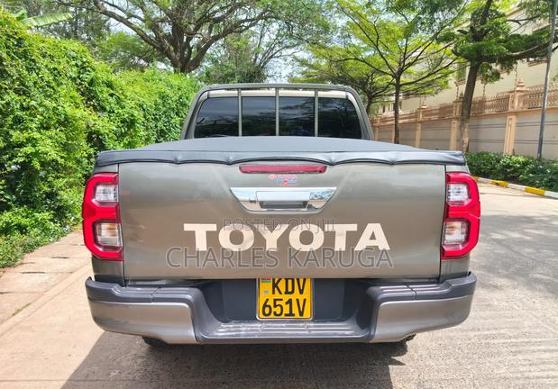 Toyota Hilux 2019 Gold
