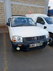 Nissan Pick-Up 2015 White for sale