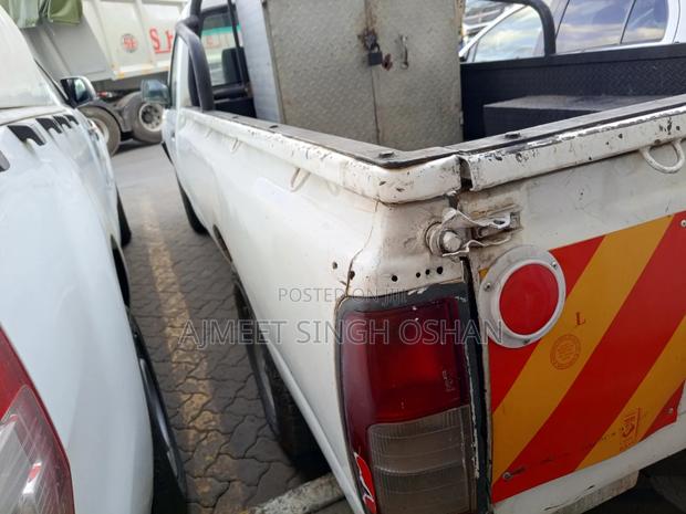 Nissan Pick-Up 2015 White
